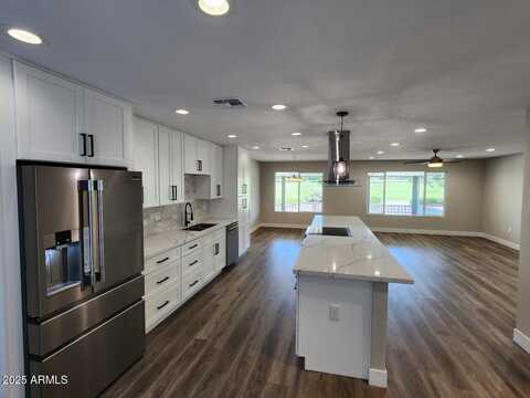10432 W BROOKSIDE Drive, Sun City, AZ 85351