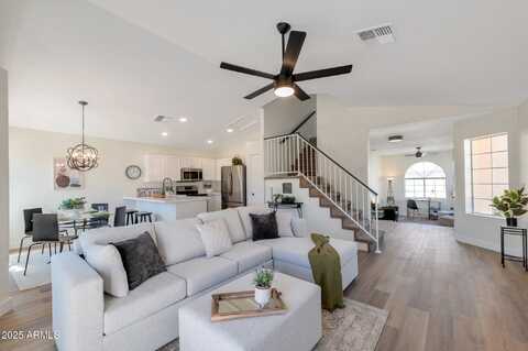 829 N BLUEJAY Drive, Gilbert, AZ 85234