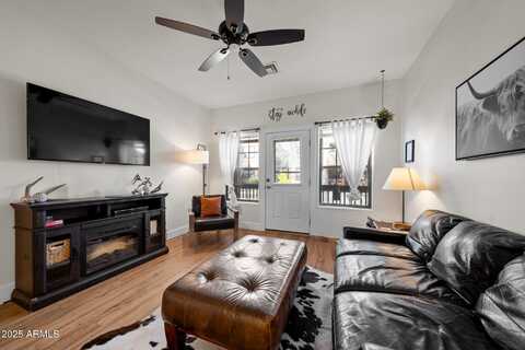 2395 Quarter Horse Trail, Overgaard, AZ 85933