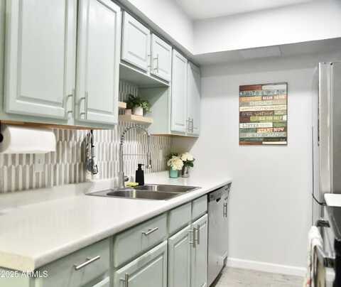 286 W PALOMINO Drive, Chandler, AZ 85225