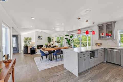 551 Cambrian Way, Danville, CA 94526