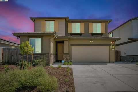 859 Helmsley Dr, Vacaville, CA 95687