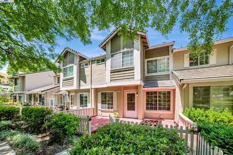 7407 Oxford Cir, Dublin, CA 94568