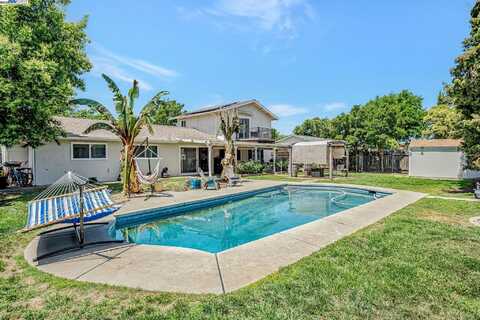 360 Calmace Dr, Dixon, CA 95620