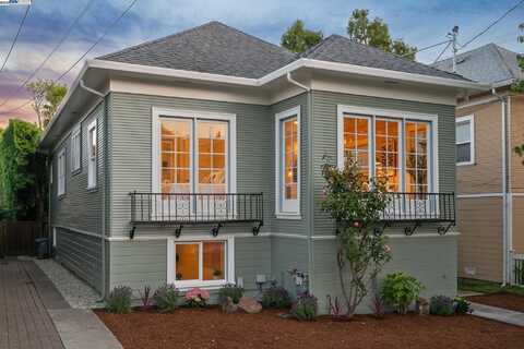 2204 PRINCE STREET, Berkeley, CA 94705