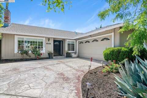 4532 Birch Bark Rd, Concord, CA 94521