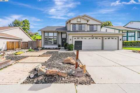 2819 Larkspur Dr, Antioch, CA 94531