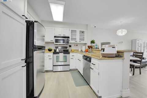 39109 Guardino Dr, Fremont, CA 94538