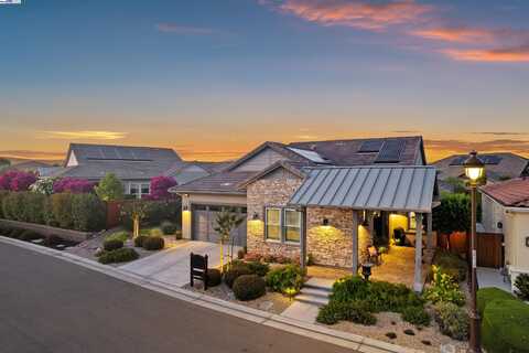 2015 Andalucia Ln, Brentwood, CA 94513