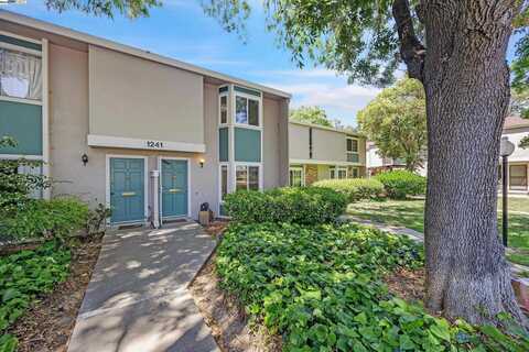 1241 Pine Creek Way, Concord, CA 94520