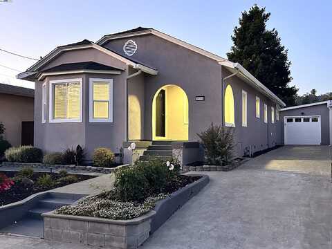 2430 Hearst Ave, Oakland, CA 94602