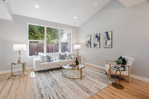 419 Saint Emilion Ct, Mountain View, CA 94043