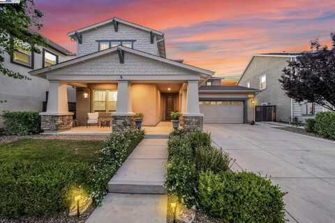 2305 Augusta Ave, Tracy, CA 95377