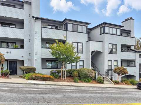947 Fletcher Ln, Hayward, CA 94544