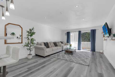 2500 Miramar Ave, Castro Valley, CA 94546