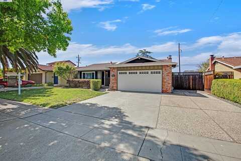 1215 Greenmoor Dr, San Jose, CA 95118