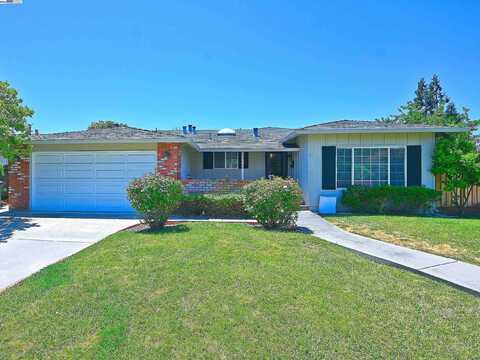 7144 Prince Dr, Dublin, CA 94568