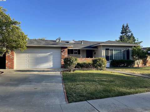 7144 Prince Dr, Dublin, CA 94568