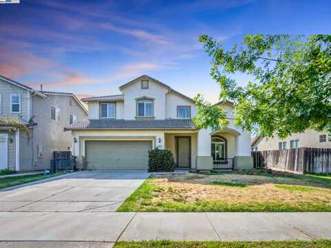 4651 Stern Dr, Merced, CA 95348