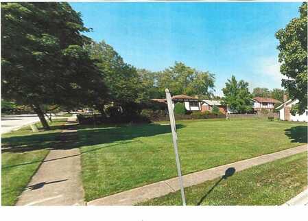 5740 Raintree Lane, Westmont, IL 60559