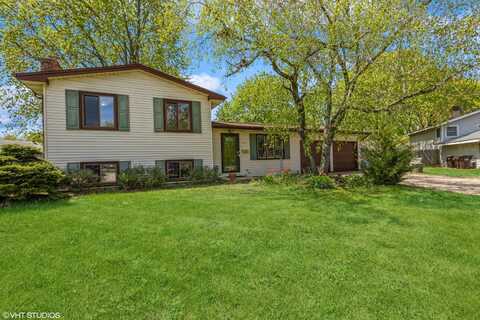 51 Berkshire Drive, Crystal Lake, IL 60014