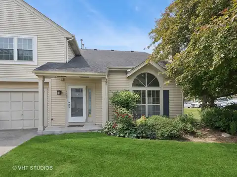1102 N. Knollwood Drive, Palatine, IL 60067