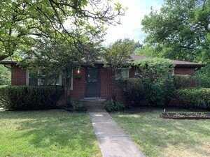1414 Pfingsten Road, Glenview, IL 60025