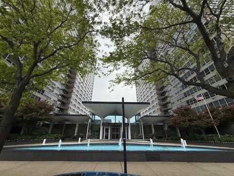3550 N. Lake Shore Drive, Chicago, IL 60657