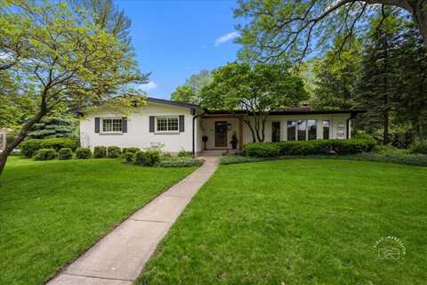 705 Meadows Road, Geneva, IL 60134
