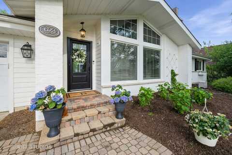 623 Cumnor Avenue, Barrington, IL 60010