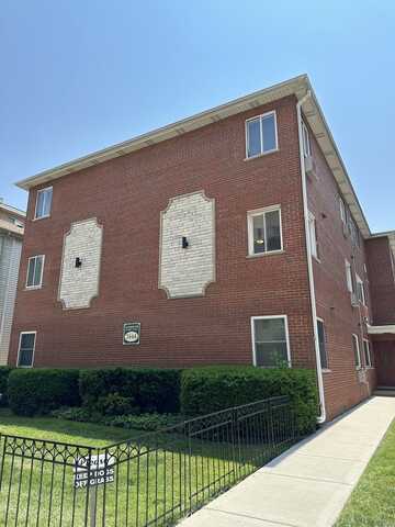 7444 Washington Street, Forest Park, IL 60130