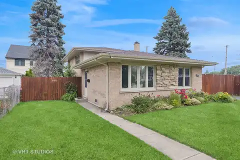 8800 44th Place, Brookfield, IL 60513
