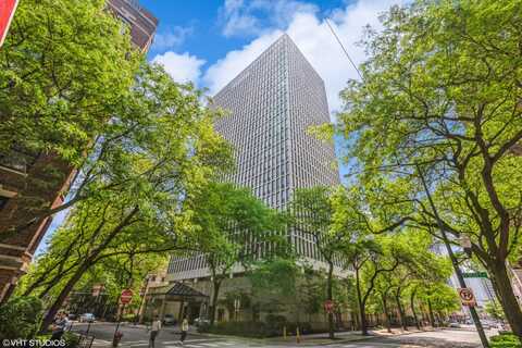 1 E. SCOTT Street, Chicago, IL 60610