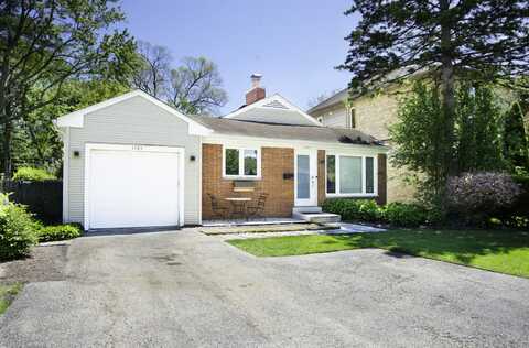 1703 Beverly Place, Highland Park, IL 60035