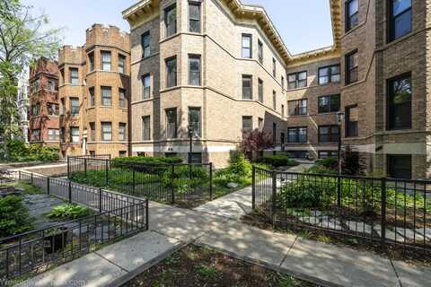 846 W. Newport Avenue, Chicago, IL 60657