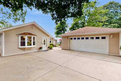 1385 E. Forest Avenue, Des Plaines, IL 60018