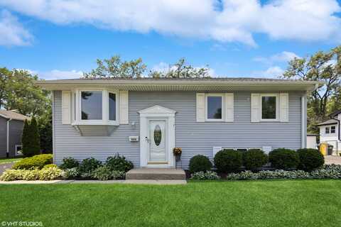 7626 Deerfield Avenue, Woodridge, IL 60517