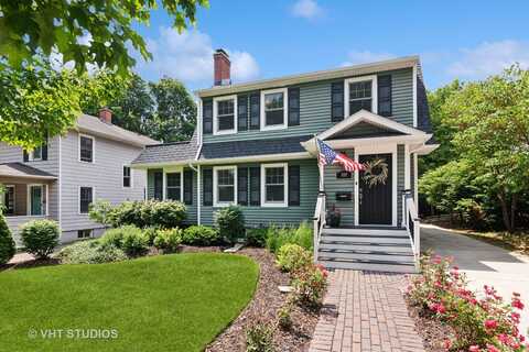 122 Logan Avenue, Geneva, IL 60134