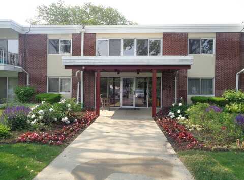 127 N. Wolf Road, Wheeling, IL 60090