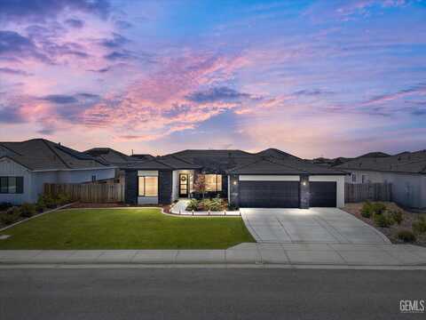 700 Brookline Lane, Bakersfield, CA 93314