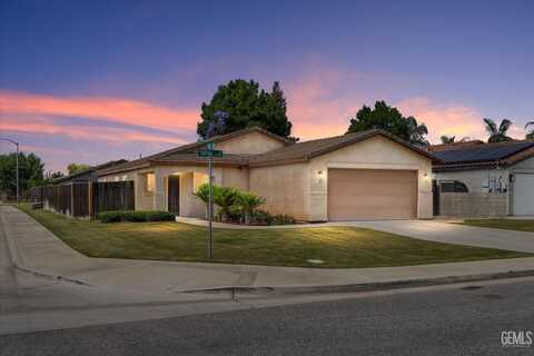 5820 Siena Lane, Bakersfield, CA 93308