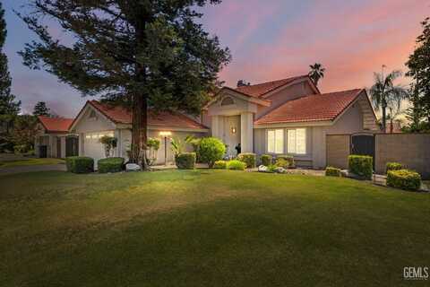 9717 Willow Oak Court, Bakersfield, CA 93311