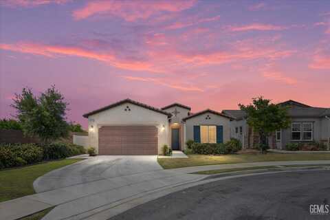 9702 Petersburg Place, Bakersfield, CA 93306