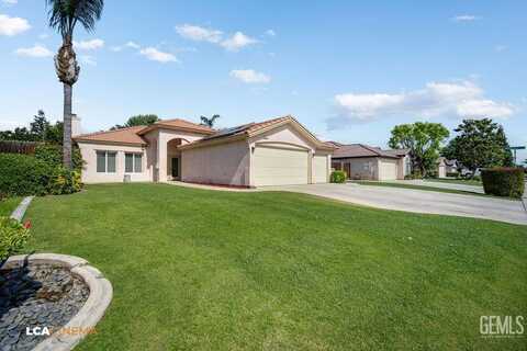 6611 Radio Flyer Drive, Bakersfield, CA 93312