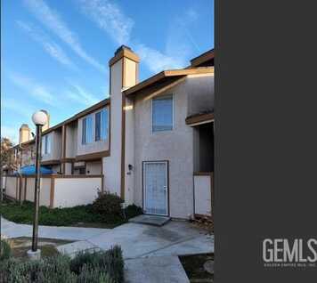2600 Chandler Court, Bakersfield, CA 93309