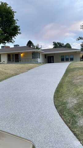 2712 Primera Vista, Bakersfield, CA 93306