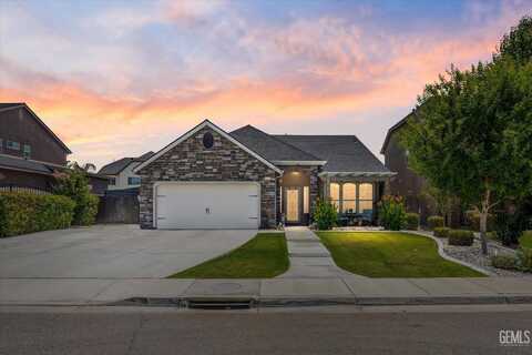 6315 Cape Cod Avenue, Bakersfield, CA 93313
