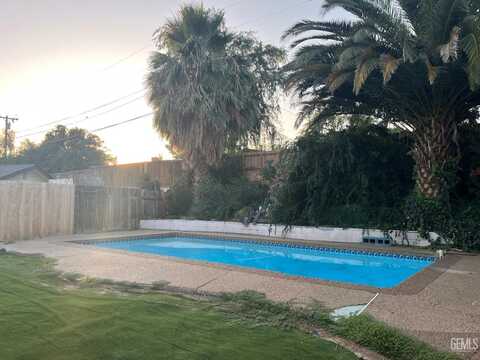 3112 Saratoga Street, Bakersfield, CA 93306