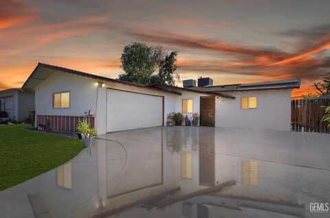 705 Stephens Drive, Bakersfield, CA 93304