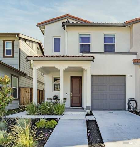 1212 Del Rancho Way, Petaluma, CA 94954